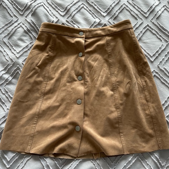 Wilfred free faux suede skirt Size 4 - Picture 2 of 3